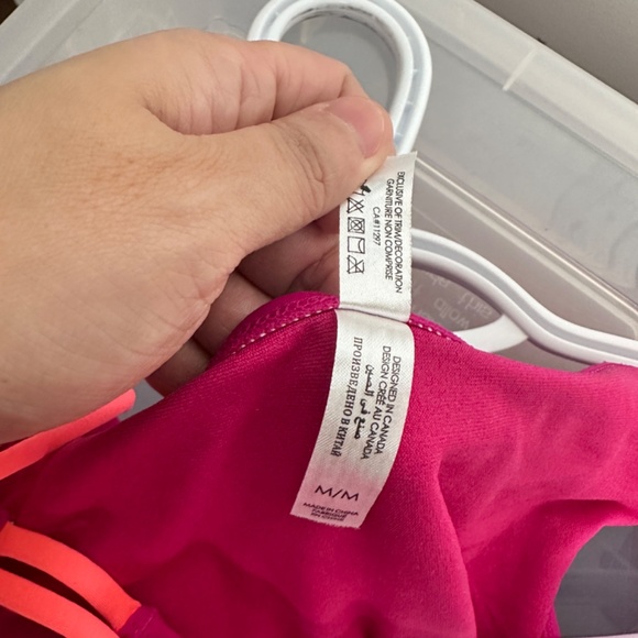 la vie en rose bikini Set EUC Top S Bottom M Stand out Color scheme design - Picture 14 of 16